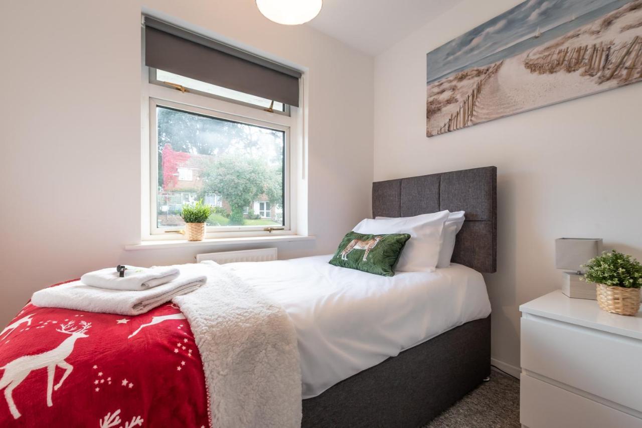 3 Bedrooms House Ideal For Long Stays! Southampton Kültér fotó